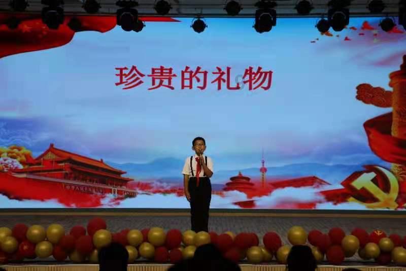 胜华新材：预计2023年度净利润1500万～2300万元 同比下降97.42%～98.32%